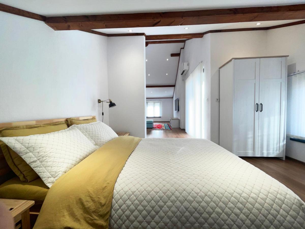 Stylish Loft Studio With Great View To Ardino エクステリア 写真